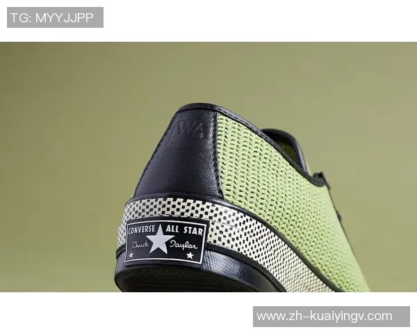 选择足球鞋时高帮与低帮的优缺点分析及适合人群推荐